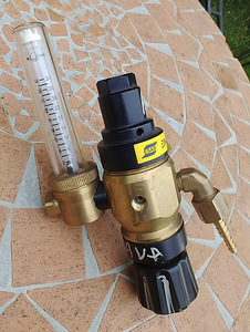 ESAB Optiflow Elite редуктор + комплект газового резака (1 фото из 10)