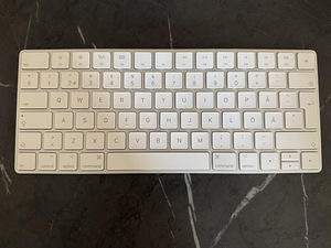 Apple Magic Keyboard (1 фото из 2)