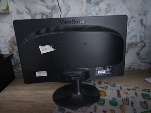 Продам монитор фирмы ViewSonic (3 фото из 3)