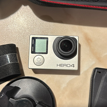 Go pro Hero 4 + palju lisatarvikuid + 2 akut