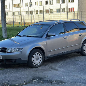 AUDI A4 AVANT