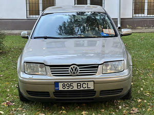 VOLKSWAGEN BORA (2 foto / 10)