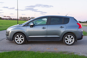 Peugeot 3008 (6 foto / 15)