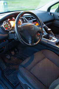 Peugeot 3008 (8 foto / 15)