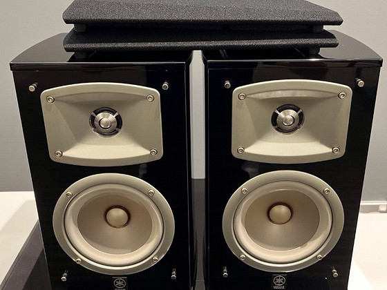 Колонки Yamaha NS-333