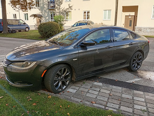 Chrysler 200S (4 foto / 11)