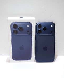 Apple iPhone 17 Pro 256GB A3523 Deep Blue (3 фото из 5)