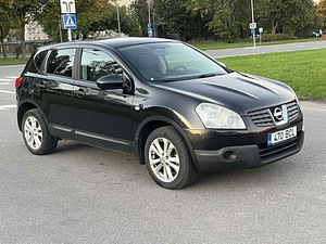 NISSAN QASHQAI (2 foto / 10)