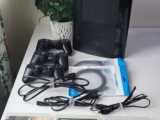Playstation 3 Super Slim Jailbreak/HEN + Controllers + Games