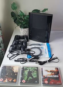 Playstation 3 Super Slim Jailbreak/HEN + Controllers + Games (1 foto / 10)