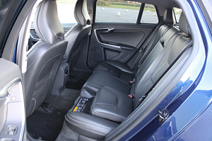 Volvo V60 Ocean Race 2.0 R5 120kW HOLLANDIST (12 foto / 15)