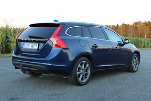Volvo V60 Ocean Race 2.0 R5 120kW HOLLANDIST (5 foto / 15)