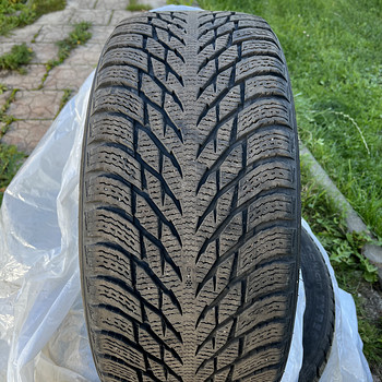 Rehvid 235/45 R18 Nokian