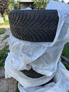Rehvid 235/45 R18 Nokian (2 foto / 6)