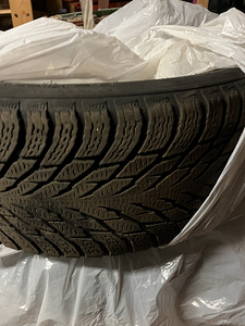 Rehvid 235/45 R18 Nokian (3 foto / 6)