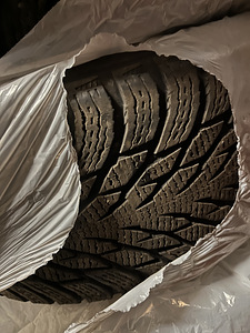 Rehvid 235/45 R18 Nokian (4 foto / 6)