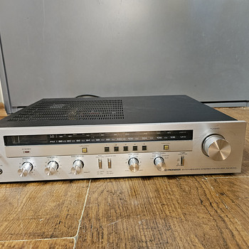 Pioneer SX-600 Synthesized Stereo Receiver