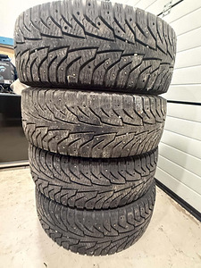 235/65/16C Nokian Hakkapelita C 7-8mm (2 foto / 2)