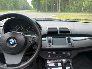BMW x5 (8 foto / 8)