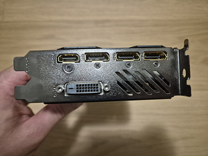GTX 1070 Gigabyte 8GB (2 foto / 5)
