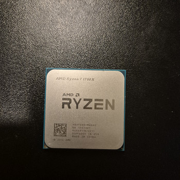 Процессор AMD 1700x CPU