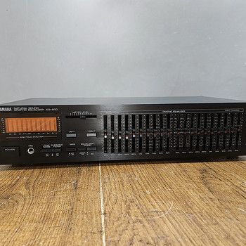 Yamaha EQ-500 Graafiline stereoequalizer
