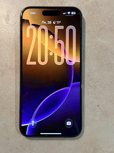 iPhone 15 (2 foto / 3)