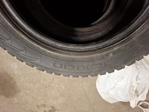 Nokian Hakkapelita 205/55/R16 (3 foto / 4)