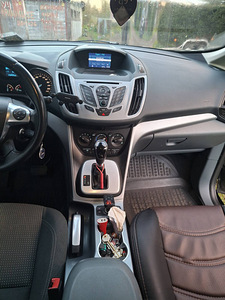 Продам Ford C-Max (7 фото из 12)