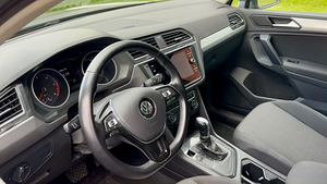 Volkswagen Tiguan Trendline Comfort 2.0 110kW (9 foto / 15)
