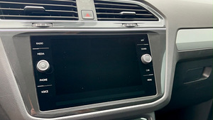 Volkswagen Tiguan Trendline Comfort 2.0 110kW (12 foto / 15)