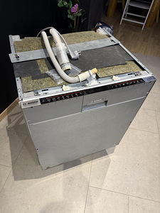 Bosch Serie 8 SMV88TX46E/33 – vajab remonti (2 foto / 7)