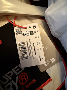 Новая зимняя куртка superdry (8 фото из 8)