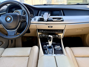BMW 530 GT XDrive 2011a (8 foto / 11)
