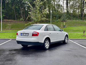 Audi A4 2.0 96kW (4 foto / 7)