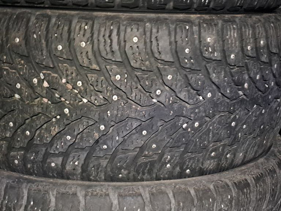 Шипованные шины / 245 50 18 / Nokian Hakkapeliitta 9