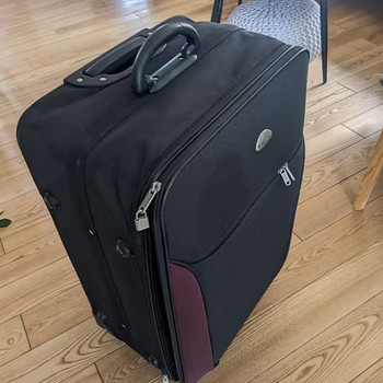 В хорошем состоянии вместительный дорожный чемодан Baggage примерно 35x50x77 см