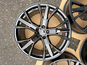 20" Audi veljed 5x112 (GMP Italy) (4 foto / 8)