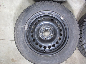 Renault R15 5x108 veljed, 7 mm naastrehvid, ilukilbid (2 foto / 9)