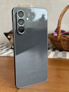 Samsung A56 (1 фото из 10)