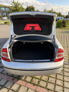 Skoda Superb (12 foto / 15)