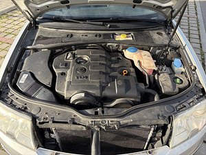 Skoda Superb (11 foto / 15)