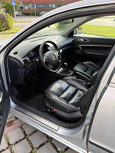 Skoda Superb (5 foto / 15)