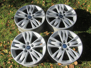 Ford R16 5x108 originaal valuveljed (1 foto / 8)