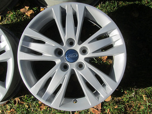 Ford R16 5x108 originaal valuveljed (3 foto / 8)