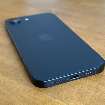 iPhone 16e