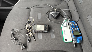 NOKIA telefonide komplekt + lisavarustust (1 foto / 6)
