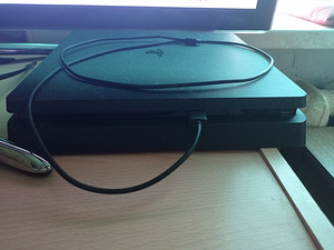 Playstation 4 Slim 500GB (3 foto / 4)