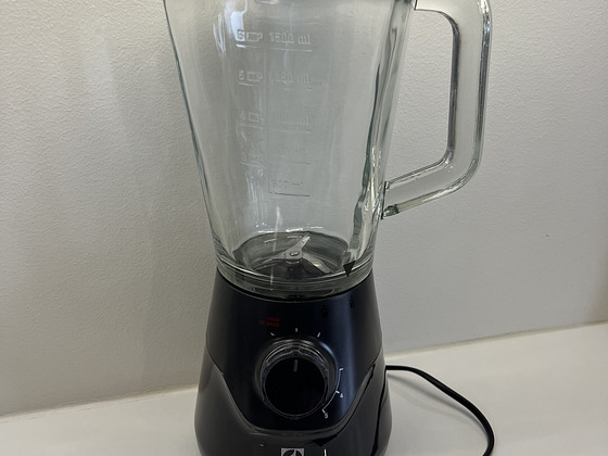 Блендер Electrolux