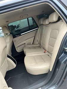 SKODA SUPERB (11 foto / 11)